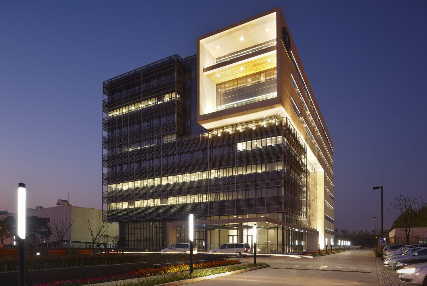 Shanghai General Motors – Administrative Office Building - B+H Architects